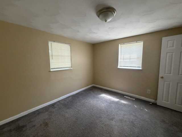2238R Chestnut St - Photo 4 of 8