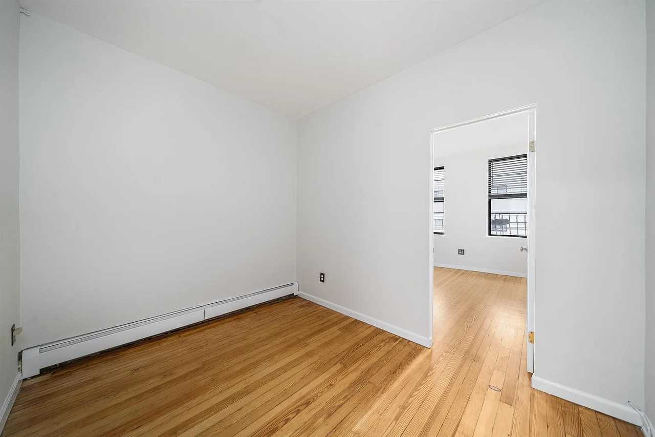 374 S 2nd St #2 - Photo 3 of 5