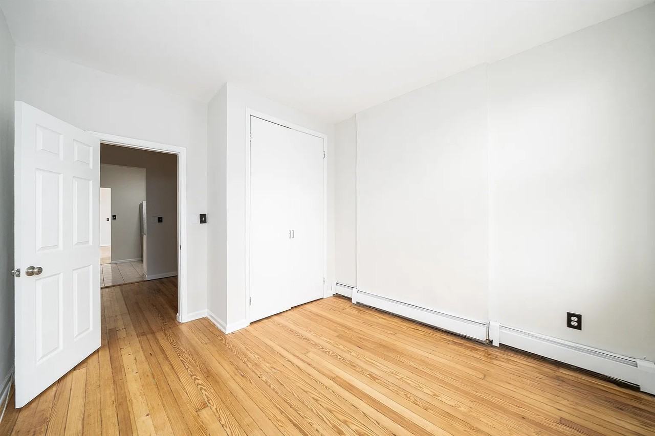 374 S 2nd St #2 - Photo 4 of 5