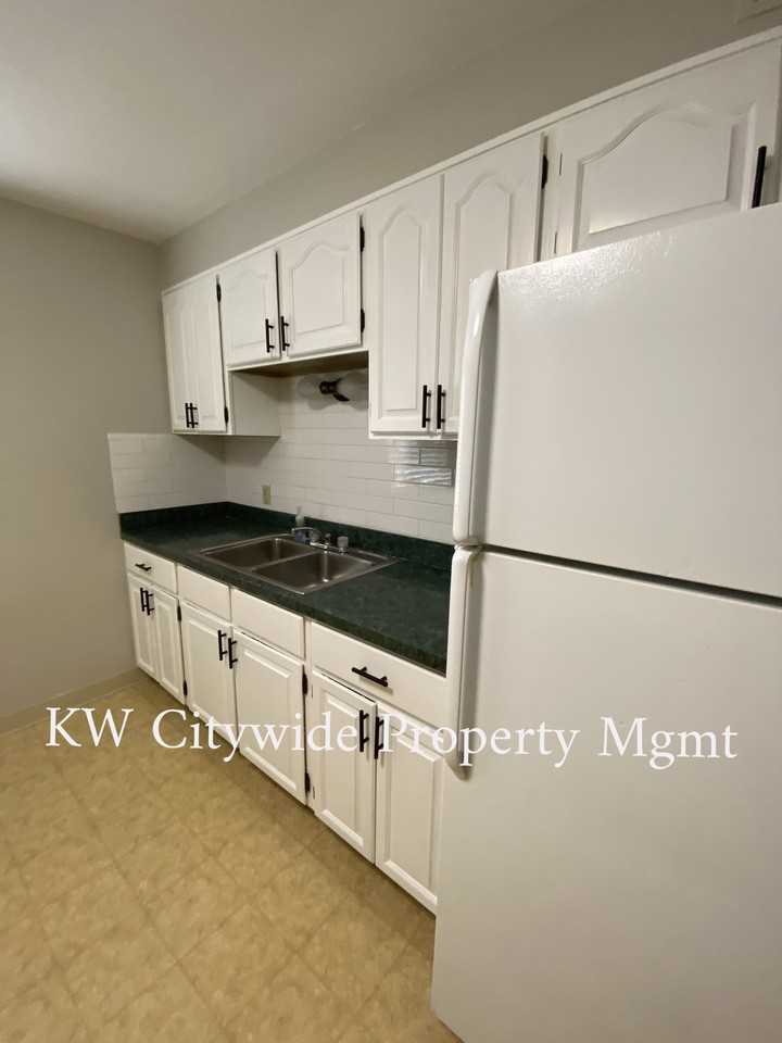 2364 Westmoor Rd - Photo 4 of 10