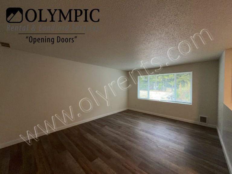2344 Carpenter Rd Se - Photo 2 of 15