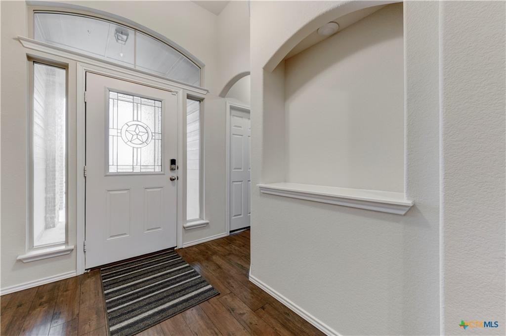 215 Danielle Dr - Photo 4 of 44