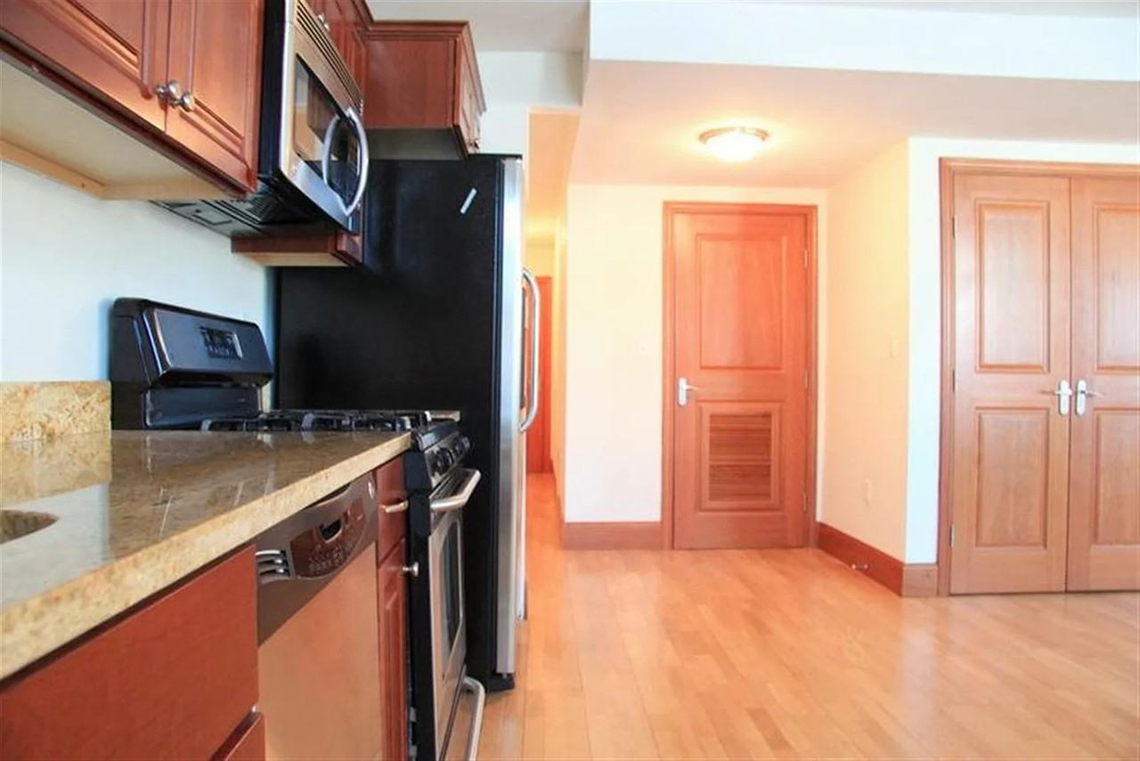 2440 Massachusetts Ave #13 - Photo 4 of 14