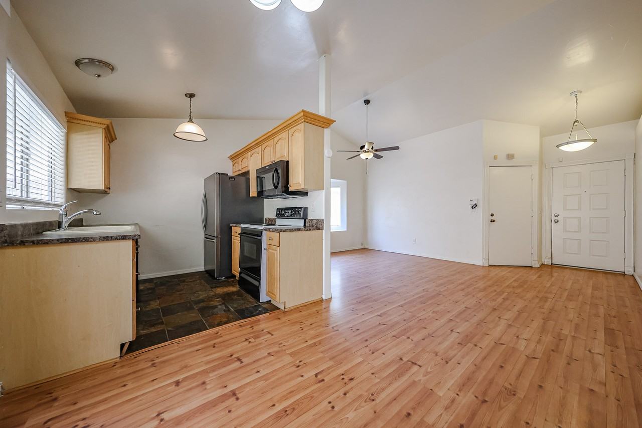 2834 E Isabella Ave - Photo 6 of 31
