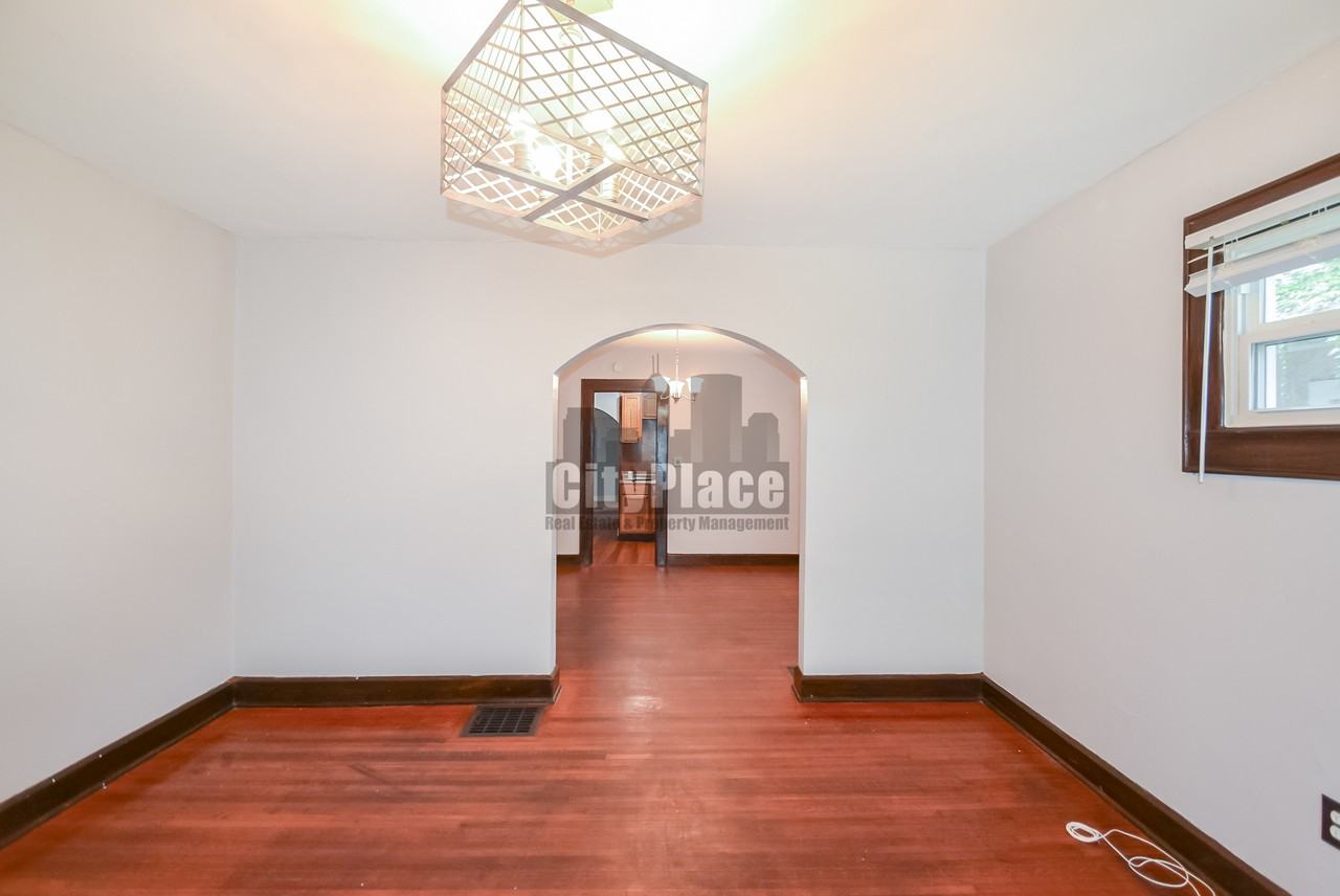 721 N Denny St - Photo 6 of 18