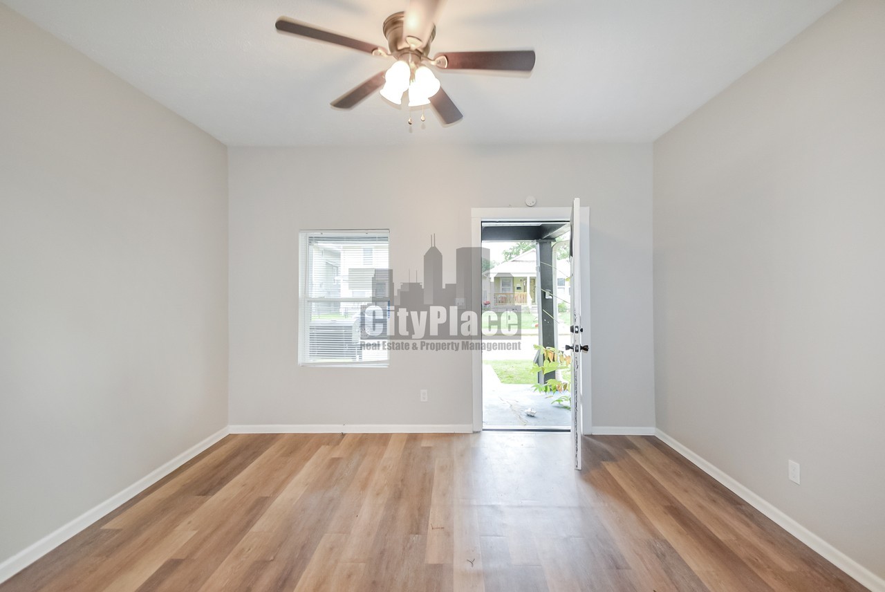 2862 Highland Pl - Photo 5 of 17