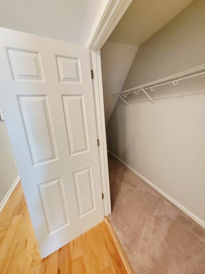8827 Thornton Town Pl - Photo 3 of 50