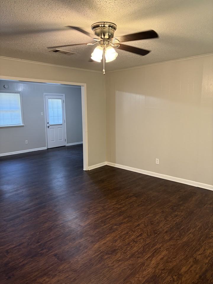 11201 Donnie Dr - Photo 5 of 22