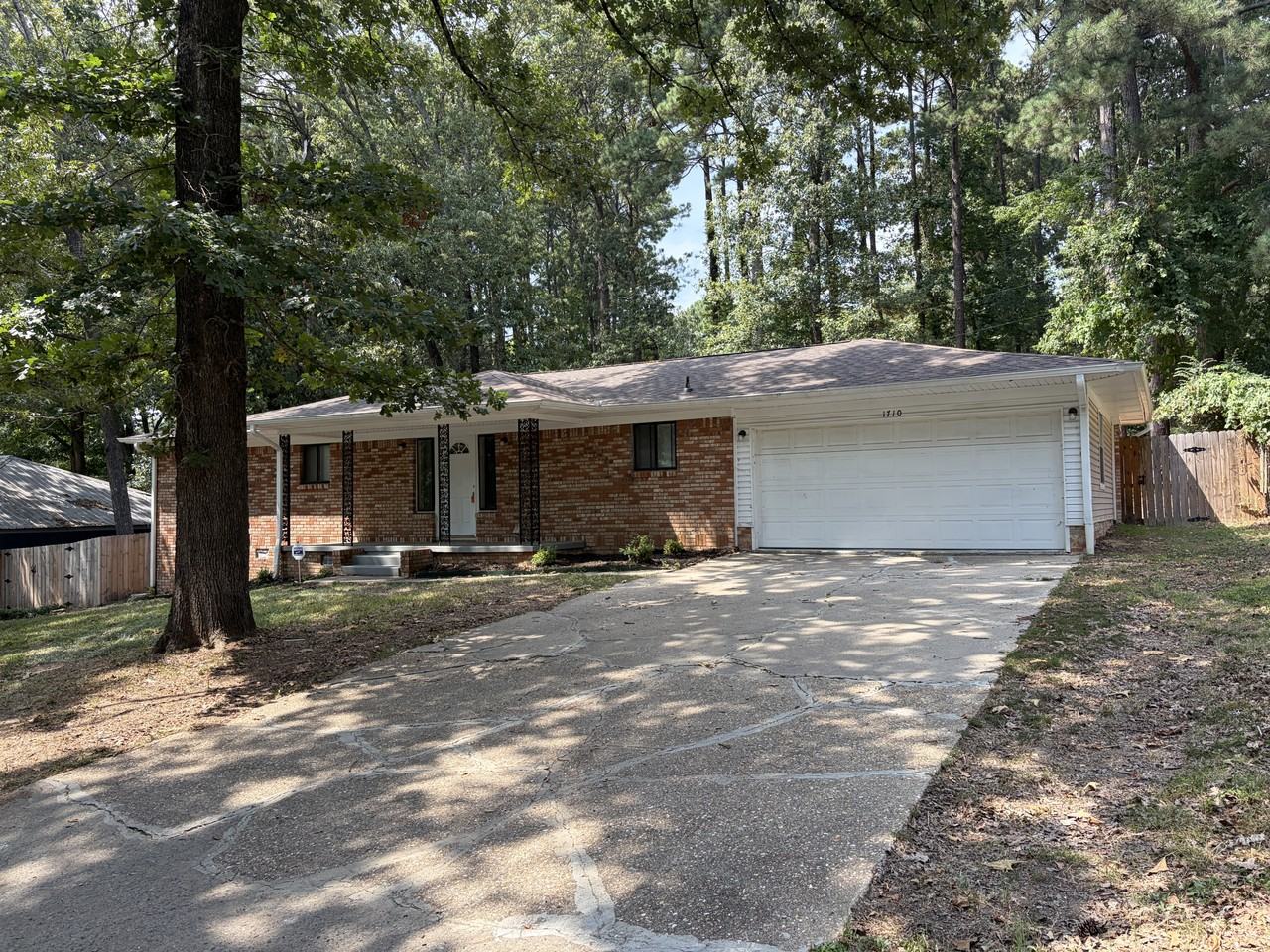 1710 Cedarhurst - Photo 3 of 22