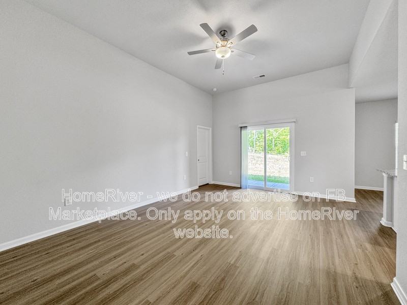 3110 Maple Ridge Dr - Photo 3 of 22