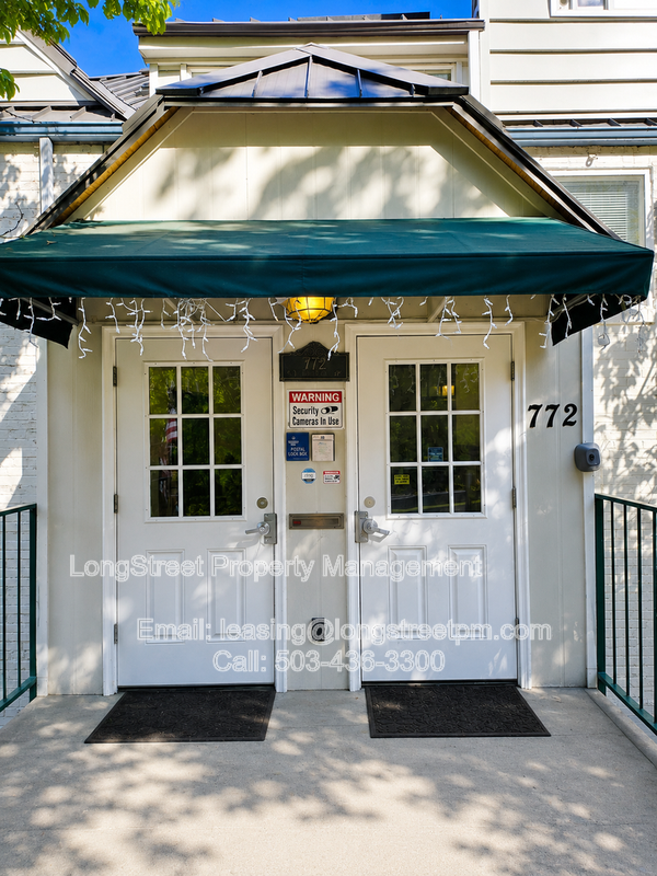 772 Sw Broadway Dr #6 - Photo 2 of 27