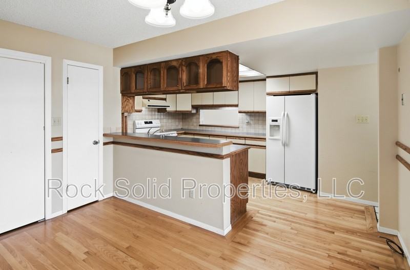 5416 Meadowbrook Dr - Photo 6 of 33