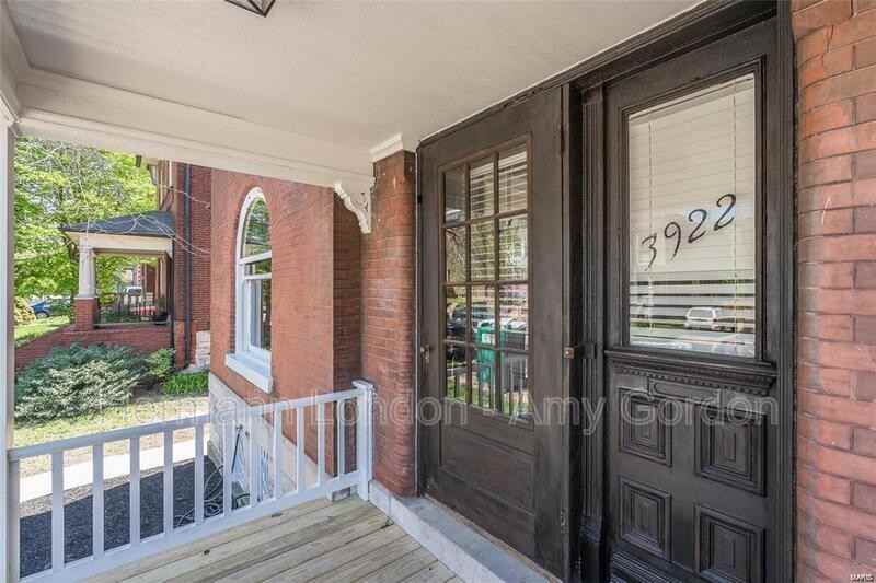 3922 Castleman Ave - Photo 2 of 44