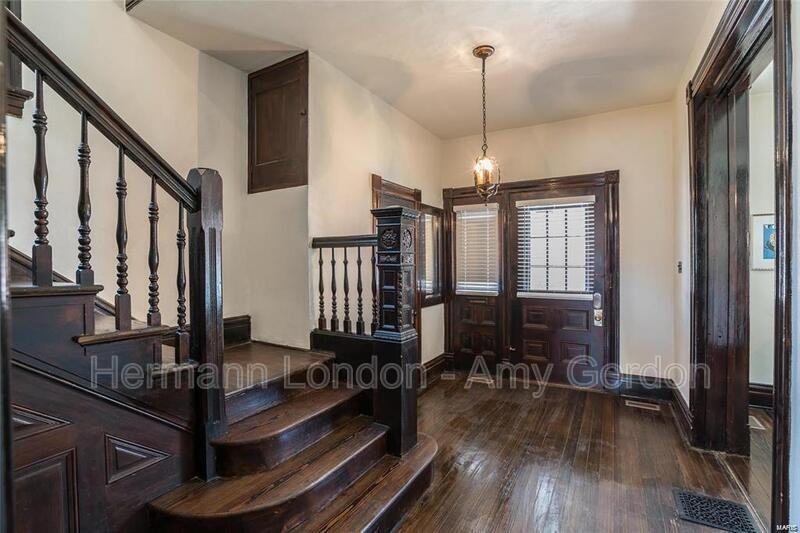 3922 Castleman Ave - Photo 3 of 44