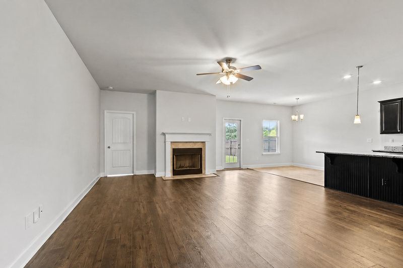 292 Abercorn Dr - Photo 7 of 15