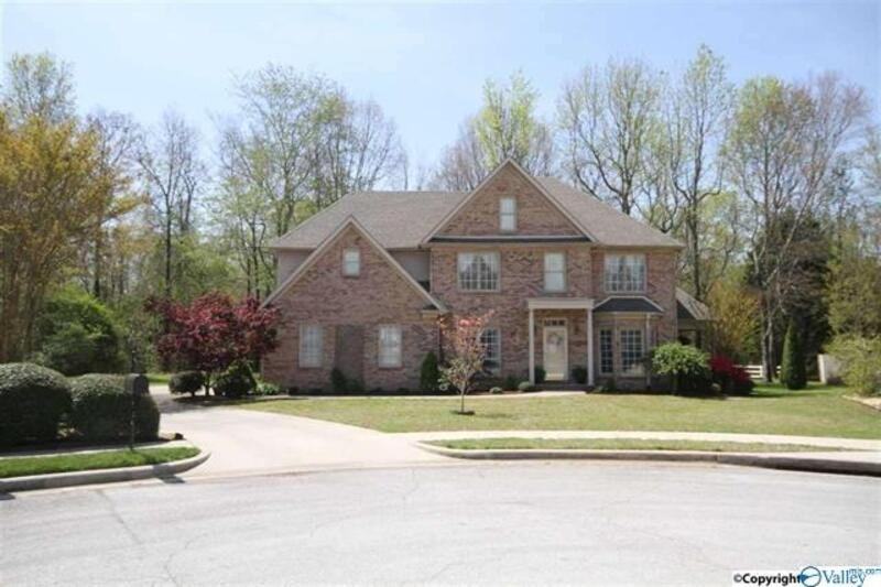 101 Kelvingrove Dr