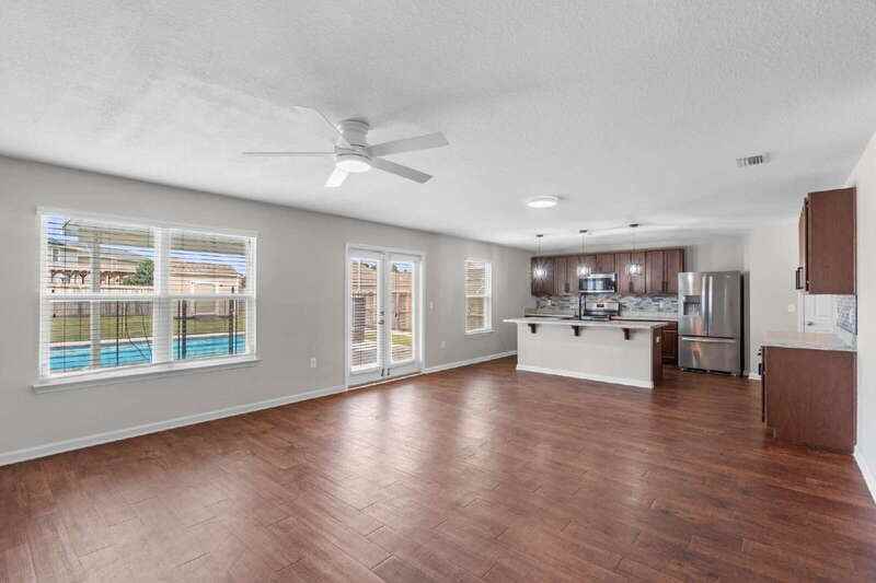 4905 Kensington Ln - Photo 4 of 36
