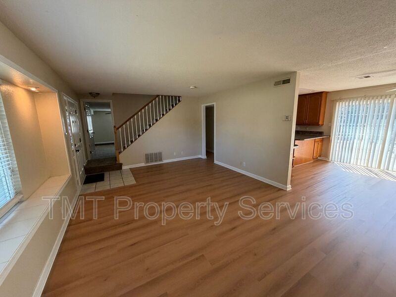 2533 Stansberry Way - Photo 5 of 17