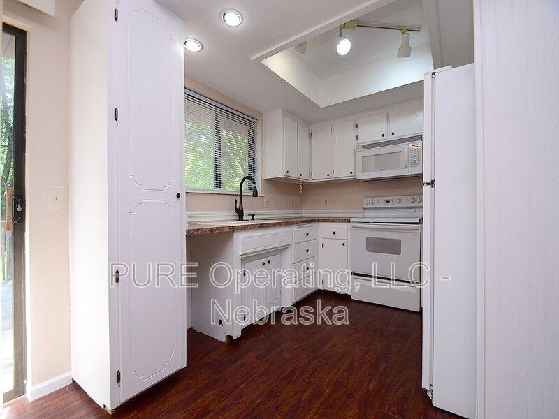 3607 Katie Dr - Photo 5 of 32