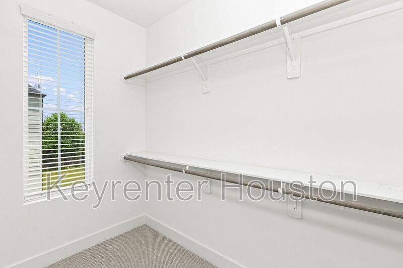 2908 Stevens St - Photo 7 of 15