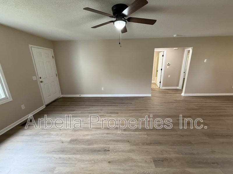 117 Rowe Ln #4 - Photo 6 of 20