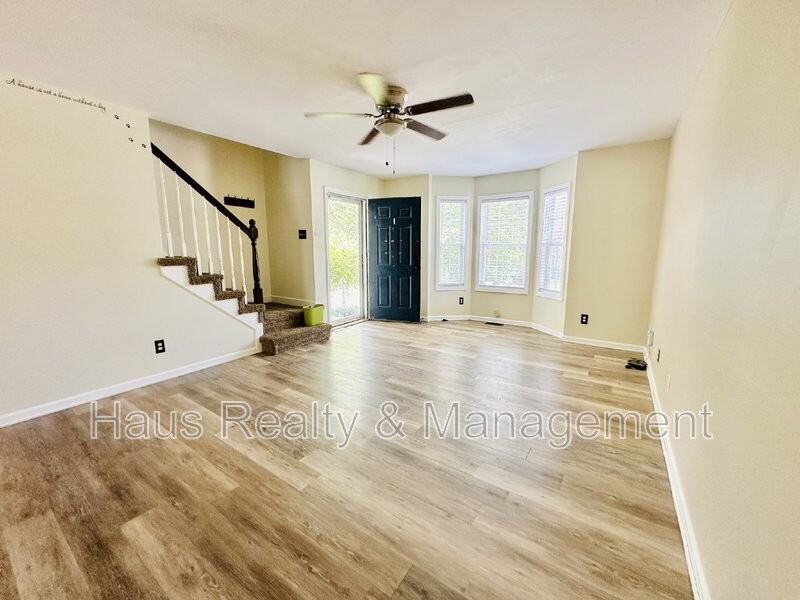 3248 N Senseney Cir - Photo 2 of 8
