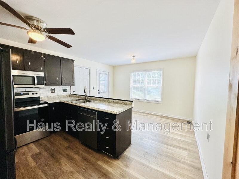 3248 N Senseney Cir - Photo 3 of 8