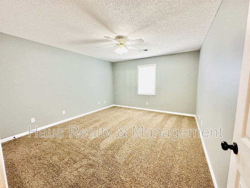 3248 N Senseney Cir - Photo 6 of 8