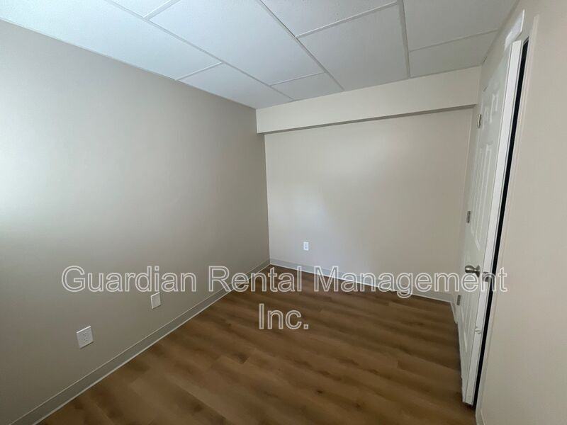 404 Ambrose St #2 - Photo 4 of 19