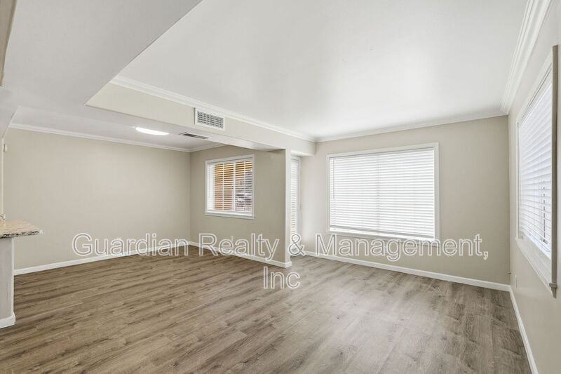 4397 S Potter Dr - Photo 5 of 35