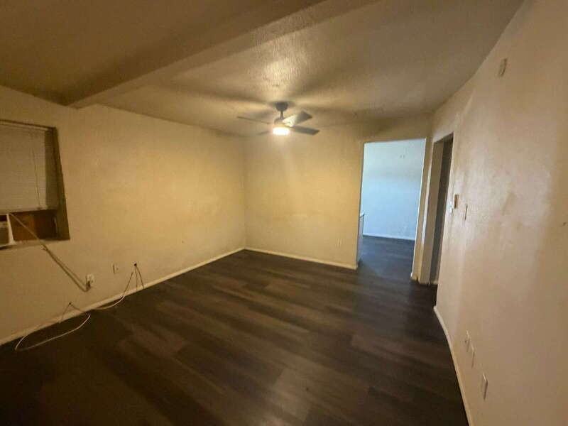 523 W 12th St #3 - Photo 6 of 7
