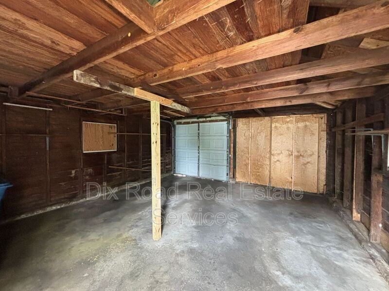 2312 Wyoming St - Photo 5 of 32