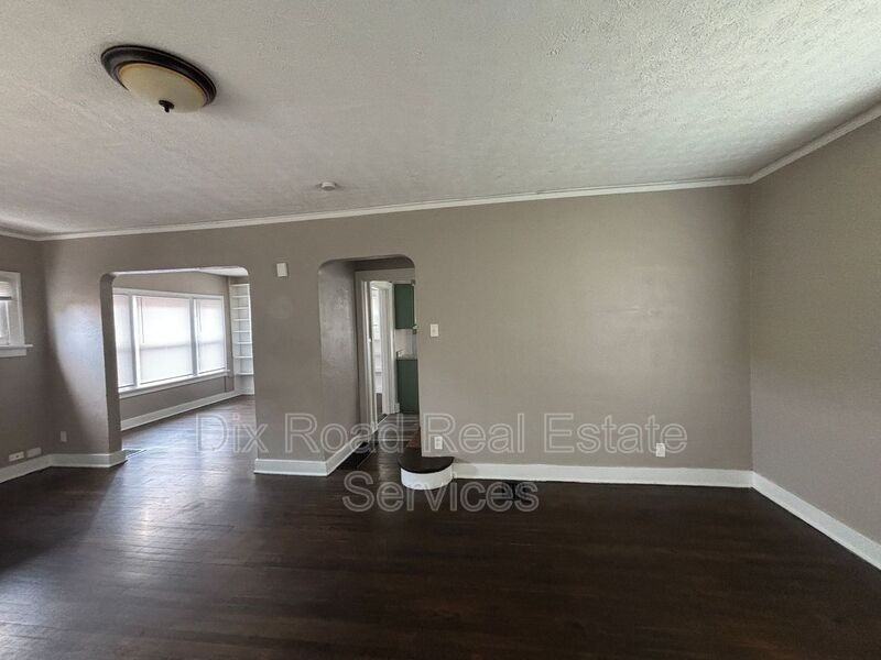 2312 Wyoming St - Photo 6 of 32