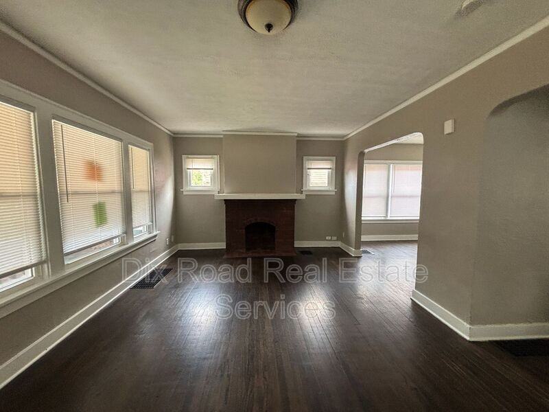 2312 Wyoming St - Photo 7 of 32