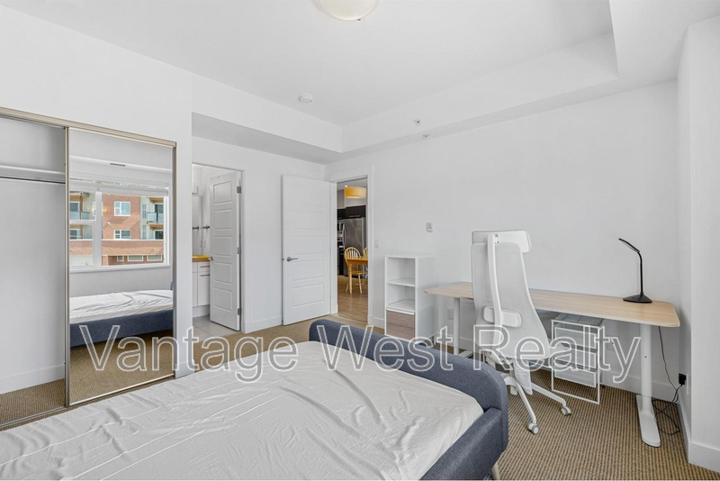 308 Academy Way - Photo 4 of 10