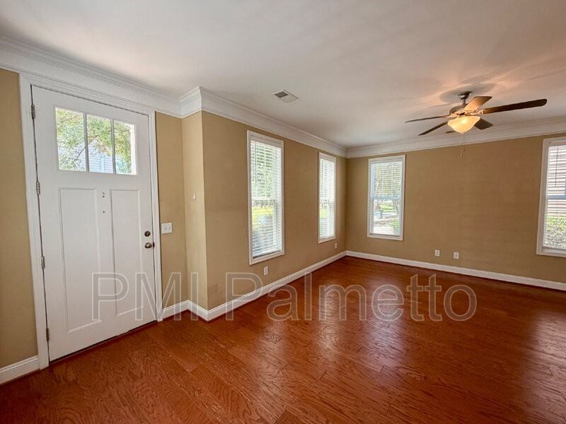 6877 Pennington Rd - Photo 4 of 36