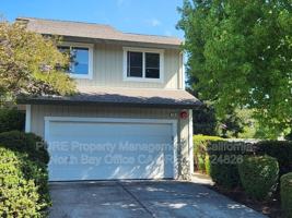 featured image of 15 Regents Cir
