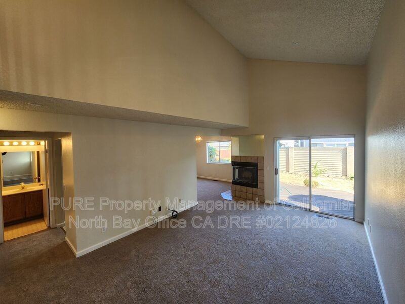 15 Regents Cir - Photo 4 of 28
