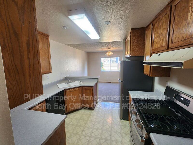 15 Regents Cir - Photo 7 of 28