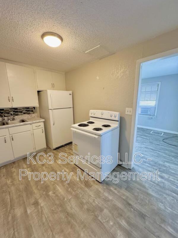 6131 Ne Vivion Rd - Photo 7 of 7