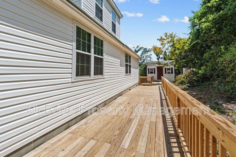 3358 Tanglewood Dr - Photo 5 of 24