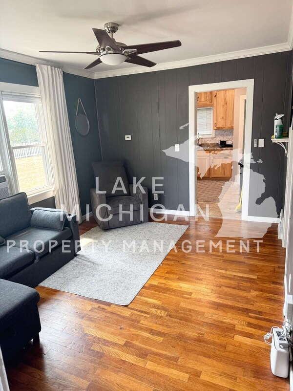 5771 School Ave - Photo 3 of 8