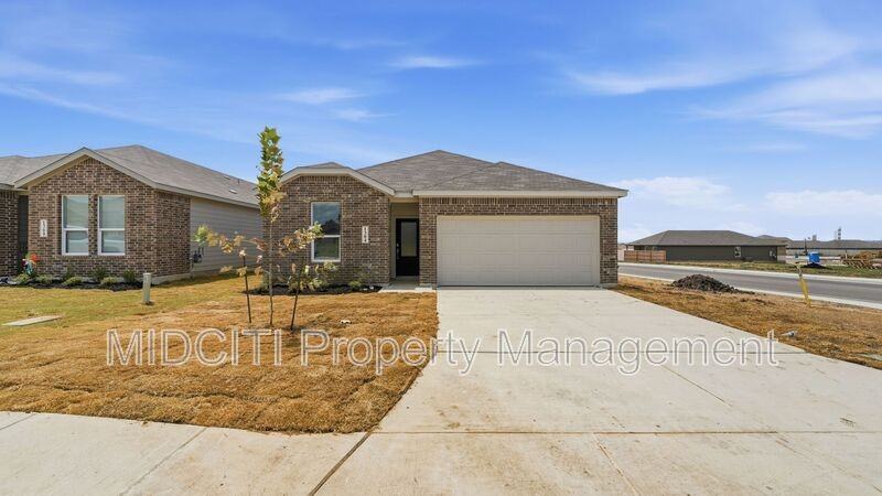 1304 Apron Trl - Photo 2 of 40