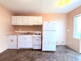 2411 S 6th Ave - Photo 1 of 1