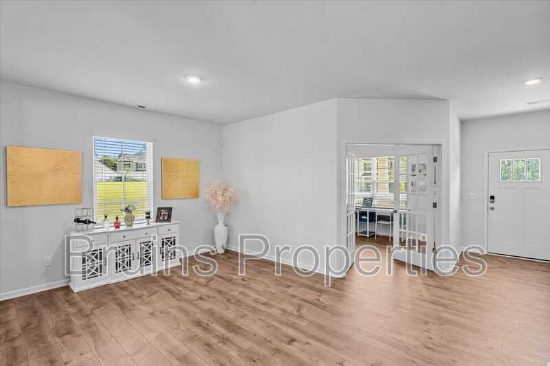 349 Willowbrooke Way - Photo 2 of 34