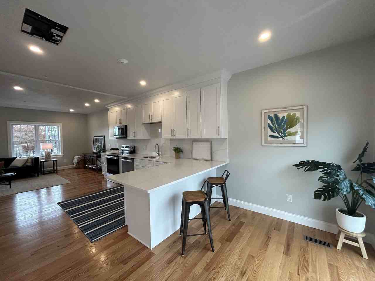 10 Windsor St #C - Photo 5 of 22