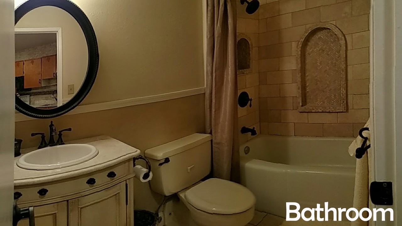 1031 Maunaihi Pl #1006 - Photo 5 of 20