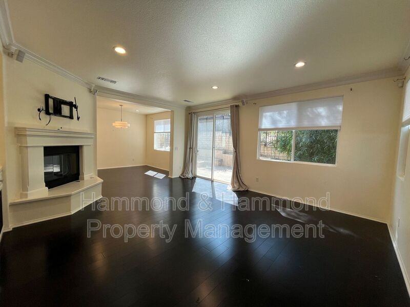 3806 Cayman Ct - Photo 3 of 22