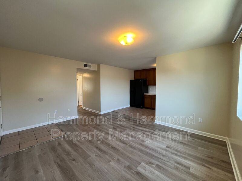 6916 Agnes Ave #4 - Photo 5 of 20