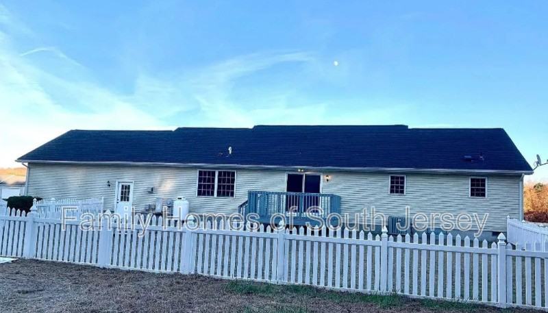 25900 Country Meadows Dr - Photo 2 of 11